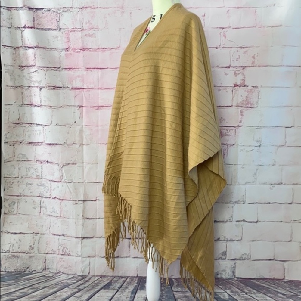 CROFT & BARROW Onesize Tan Poncho - Picture 5 of 10